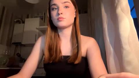 Snapshot of kierstentates chatting on March 26, 3:39 pm Ola my name is Lissa Lets hit 10 Thumbs Up together online show from March 26, 3:39 pm