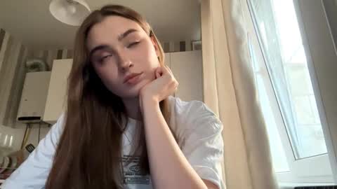 Snapshot of kierstentates chatting on March 27, 2:50 pm Ola my name is Lissa Lets hit 10 Thumbs Up together online show from March 27, 2:50 pm