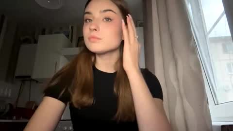 Snapshot of kierstentates chatting on March 29, 3:01 pm Ola my name is Lissa Lets hit 10 Thumbs Up together online show from March 29, 3:01 pm