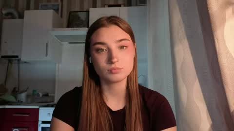 Ola my name is Lissa  Lets hit 10 Thumbs Up together   online show from May 7, 2:11 pm