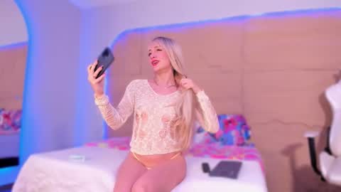 kiimcooperr online show from November 4, 11:31 am