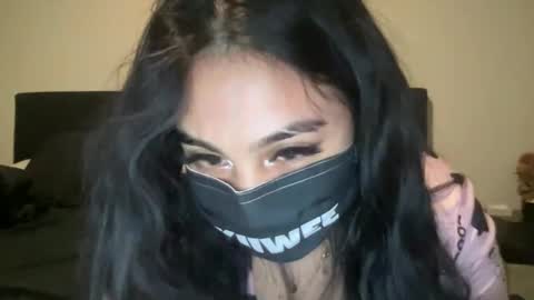 KIIWEE online show from October 22, 2:12 am