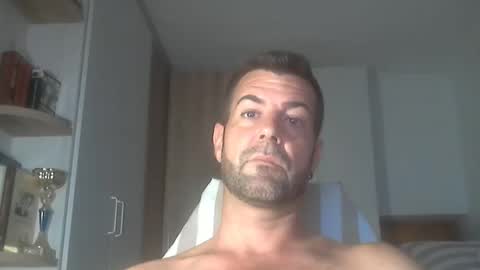 Snapshot of kikehotmachine chatting on September 15, 2:44 am HotMachine online show from September 15, 2:44 am