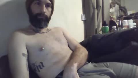 Snapshot of kiki1458 chatting on February 8, 3:32 am kiki1458 online show from February 8, 3:32 am