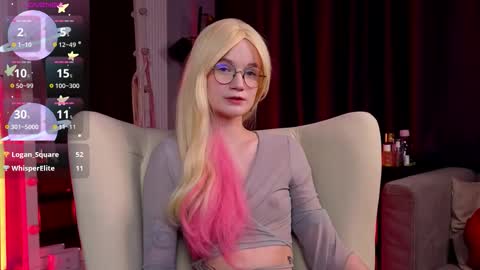 kiki_blue_eyes online show from February 4, 4:29 am