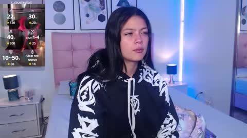 kIKI online show from October 1, 11:49 am