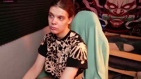 Kiki online show from March 6, 10:34 am