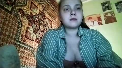 Snapshot of kikibang_ chatting on March 29, 7:25 pm kikibang_ online show from March 29, 7:25 pm