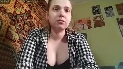 Snapshot of kikibang_ chatting on April 27, 8:34 am kikibang_ online show from April 27, 8:34 am
