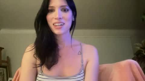 Snapshot of kikihart chatting on January 18, 2:48 am Kiki Hart online show from January 18, 2:48 am