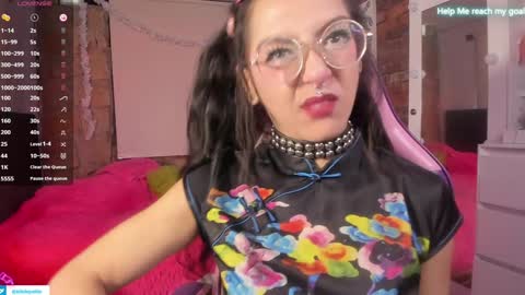 Snapshot of kikilepetite chatting on December 29, 7:53 pm kiki online show from December 29, 7:53 pm