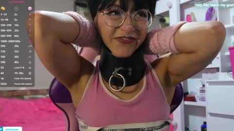 Snapshot of kikilepetite chatting on February 26, 5:28 pm kiki online show from February 26, 5:28 pm