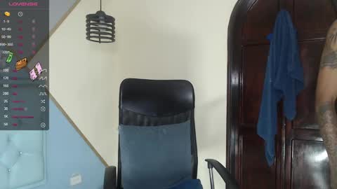 Snapshot of kilian_xx chatting on December 23, 12:41 pm Kilian xxx online show from December 23, 12:41 pm