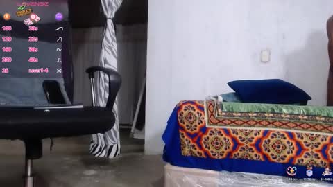 Snapshot of kilian_xx chatting on February 22, 8:24 am Kilian xxx online show from February 22, 8:24 am