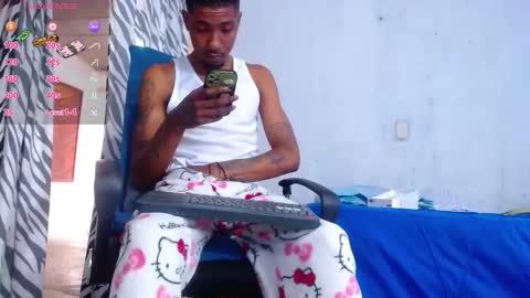 Snapshot of kilian_xx chatting on March 21, 12:32 pm Kilian xxx online show from March 21, 12:32 pm