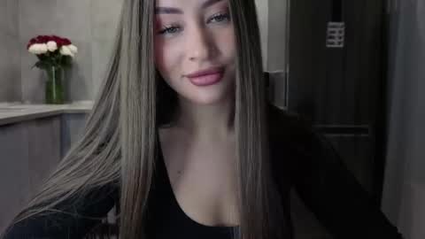 EvaAnna online show from November 8, 8:18 pm