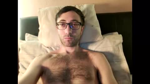 Snapshot of killua1993 chatting on February 26, 7:24 pm kingstoned online show from February 26, 7:24 pm