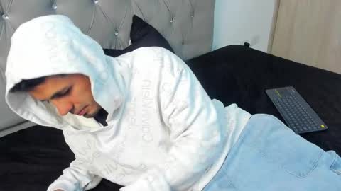 Kiltrohot online show from February 7, 1:20 am