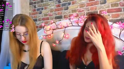 CatherineBarkJamieWallace online show from December 5, 7:32 pm