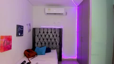 kim online show from December 17, 7:26 pm