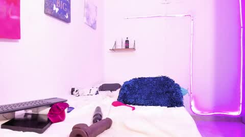 kim online show from January 30, 5:09 am