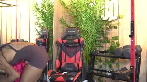 Snapshot of kim_beckett chatting on October 16, 1:12 pm Kim online show from October 16, 1:12 pm