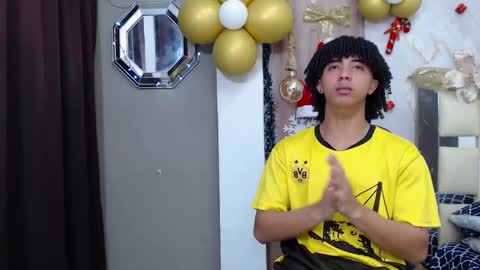 Snapshot of kim_curly_ chatting on November 16, 2:55 pm KIM online show from November 16, 2:55 pm