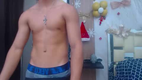 Snapshot of kim_curly_ chatting on November 28, 3:04 pm KIM online show from November 28, 3:04 pm