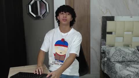 Snapshot of kim_curly_ chatting on February 8, 2:09 pm KIM online show from February 8, 2:09 pm