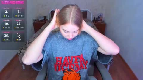 Snapshot of kim_girl_next_door chatting on January 10, 8:38 am KIM online show from January 10, 8:38 am