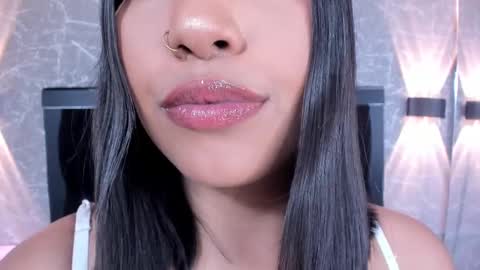 kim  online show from March 9, 11:14 pm