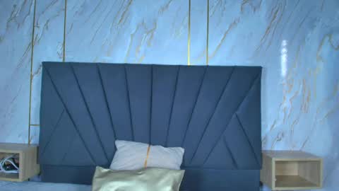 kim  online show from October 6, 7:44 pm