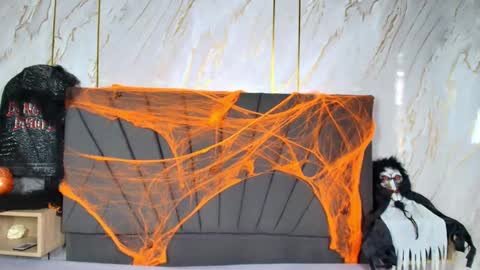 kim  online show from October 20, 7:03 pm