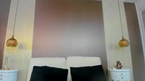 K I M online show from October 12, 11:42 am