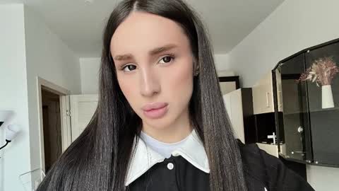 Kim Oberlin online show from March 29, 10:59 am