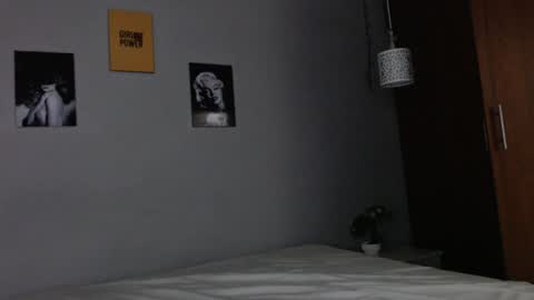 Snapshot of kimandyuk chatting on December 20, 7:39 pm Kim  Yuk online show from December 20, 7:39 pm