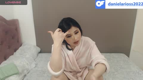 Snapshot of kimberjamesxx chatting on December 21, 10:40 pm DANIELA online show from December 21, 10:40 pm