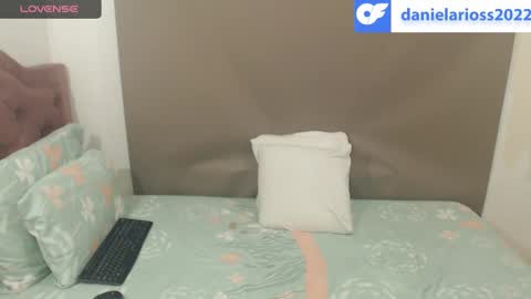 Snapshot of kimberjamesxx chatting on February 5, 3:34 am DANIELA online show from February 5, 3:34 am