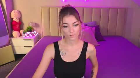 kimberlly_smith online show from July 9, 11:42 pm