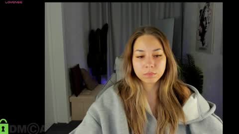 Kim online show from March 26, 9:15 am