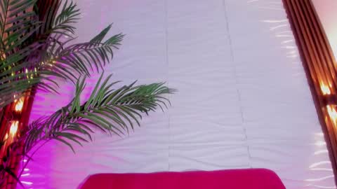 kimberly gonzalez online show from September 19, 3:30 am