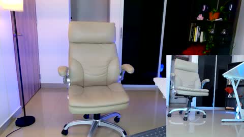 Snapshot of kimberly_hot2 chatting on February 18, 1:34 am Melissa online show from February 18, 1:34 am