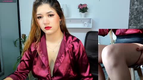 Snapshot of kimberly_squirt1 chatting on December 18, 11:56 am Kimberly online show from December 18, 11:56 am