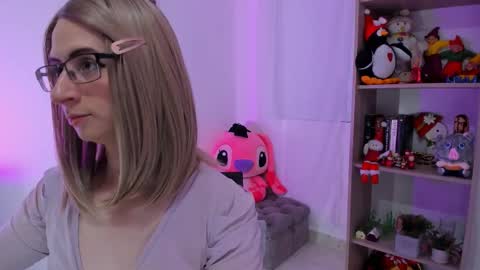 kimberly_thonson online show from December 18, 3:18 pm