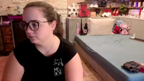 kimberlycaprice online show from May 16, 8:11 am