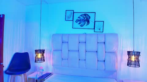 kimberlyfox_t online show from May 20, 12:33 pm