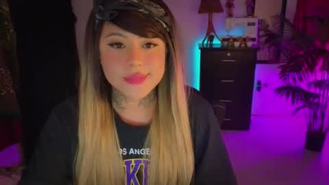 Snapshot of kimberlygati2 chatting on December 17, 2:17 am Kimberly Polizzi online show from December 17, 2:17 am