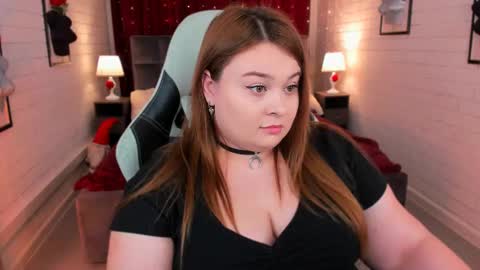 Snapshot of kimberlymaran chatting on February 18, 12:17 pm The one that you wont be able to forget online show from February 18, 12:17 pm