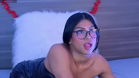 Kimberlyn online show from May 15, 5:42 pm