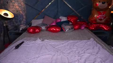 Kim online show from February 11, 5:18 pm